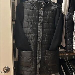 Banana Republic Black Quilted Bomber Jacket- excellent condition🎄🎁